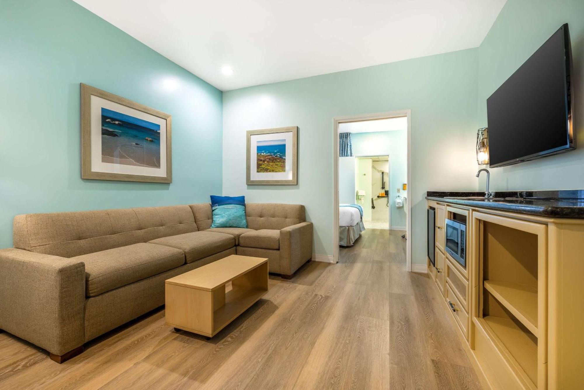 Quality Downtown Hotel 3*